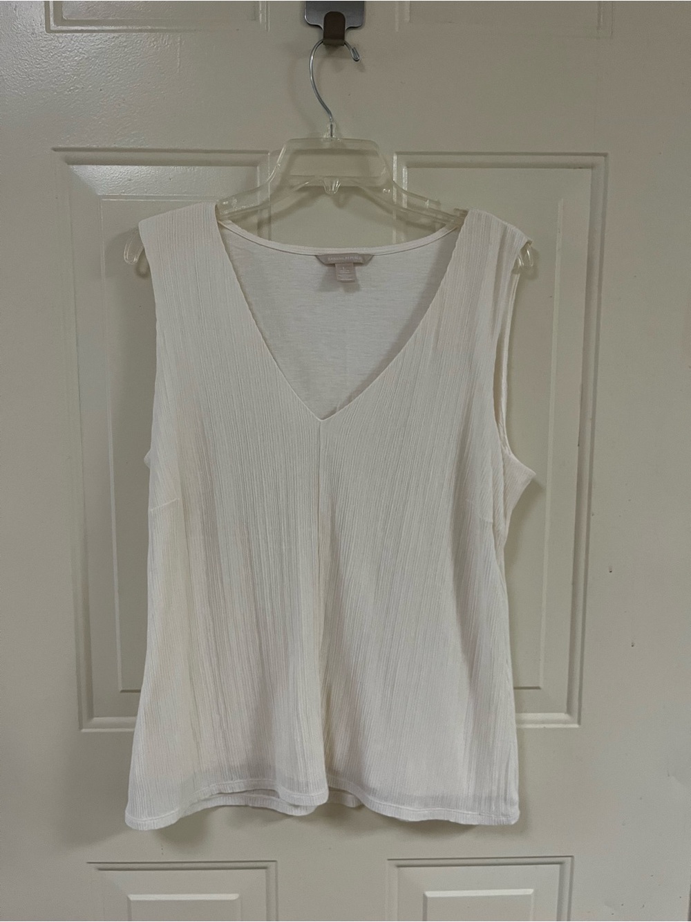 Banana Republic V-Neck Women's Tank Top